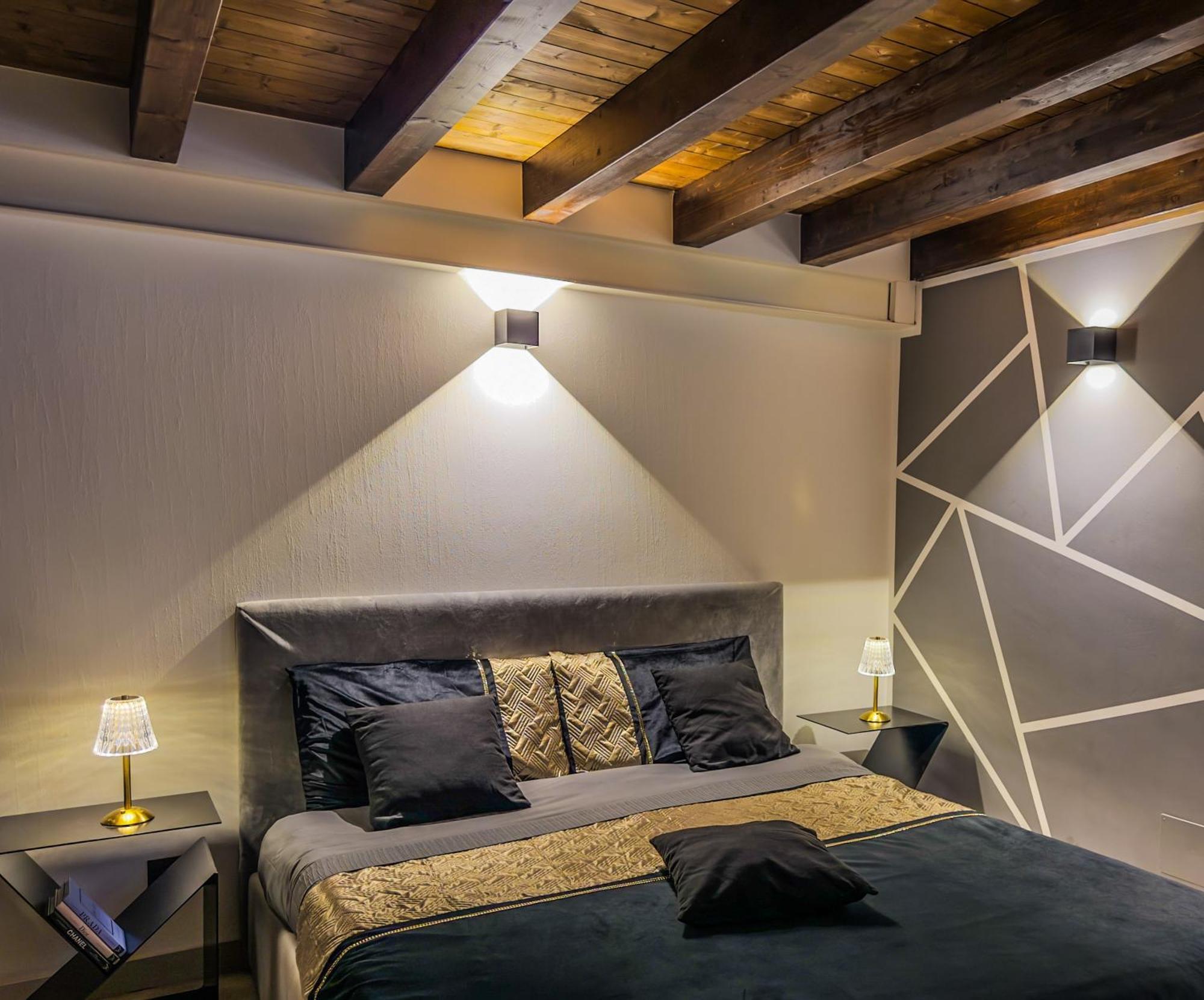 Rouge Romantic Jacuzzi Suite Palermo Centro, Palermo